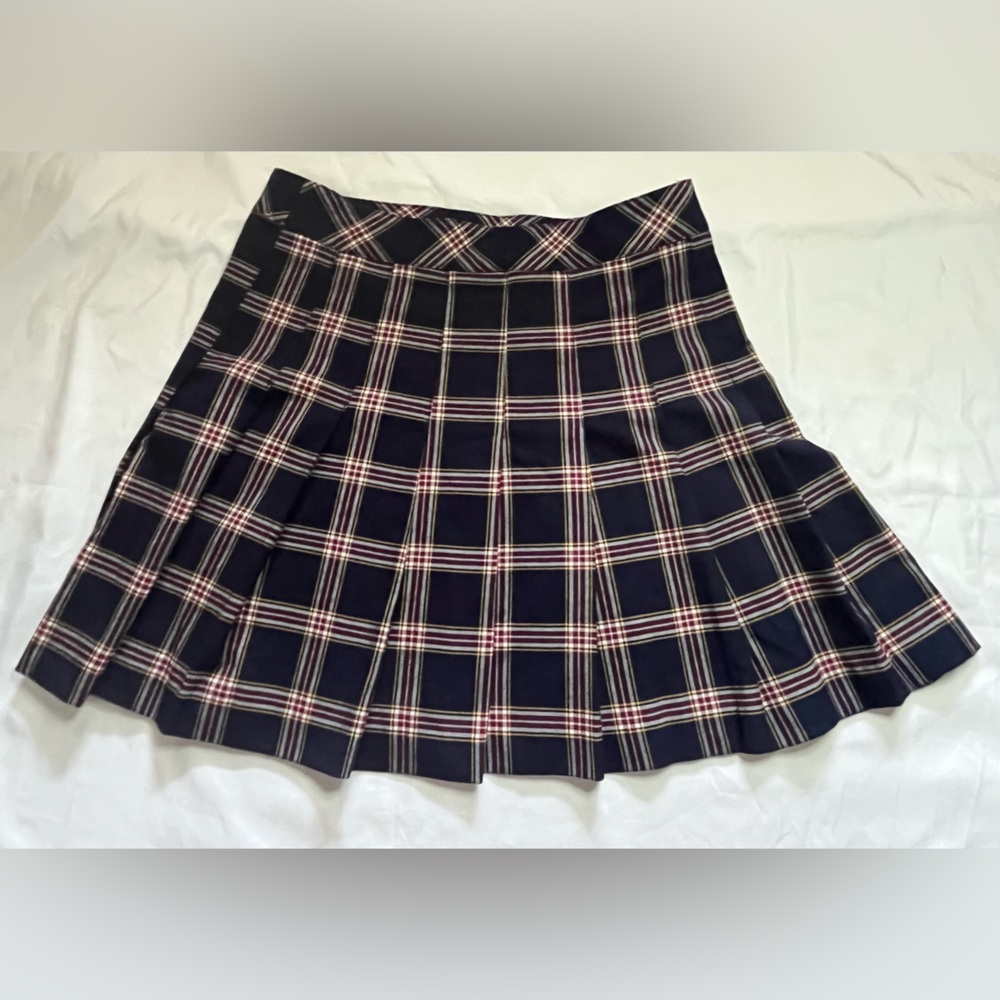 *SOLD* Like New | H&M Divided | Plaid Pleated Mini Skirt | Size 6